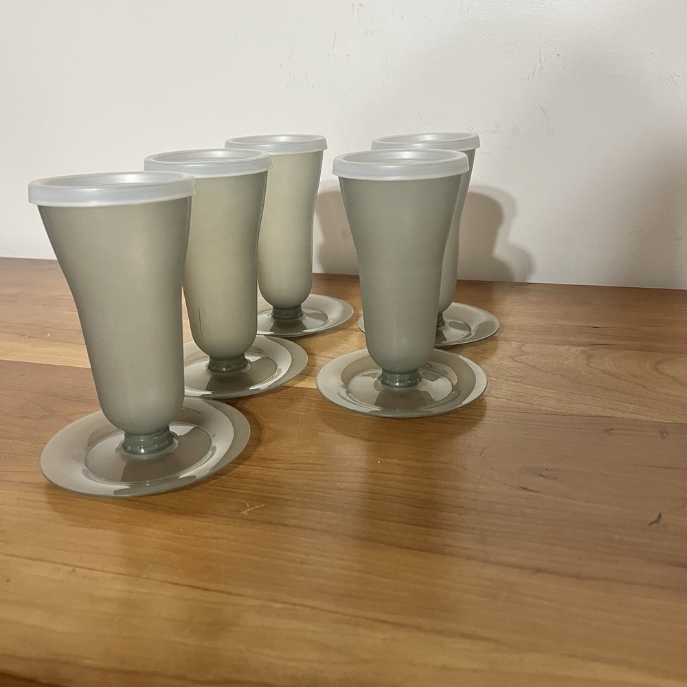 Dessert Parfait Fruit Pudding Cups w/ Lids Smoke Gray Tupperware 754 Set Of‎ 5